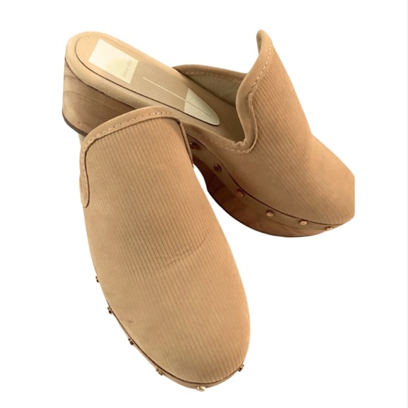 DV by DOLCE VITA Closen Nubuck Camel Studded Wooden Heel Clogs Size 8 GUC - Picture 4 of 6